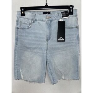 NEW Jordache Shorts Women's Size 6 Relaxed Bermuda Light Wash Denim Shorts